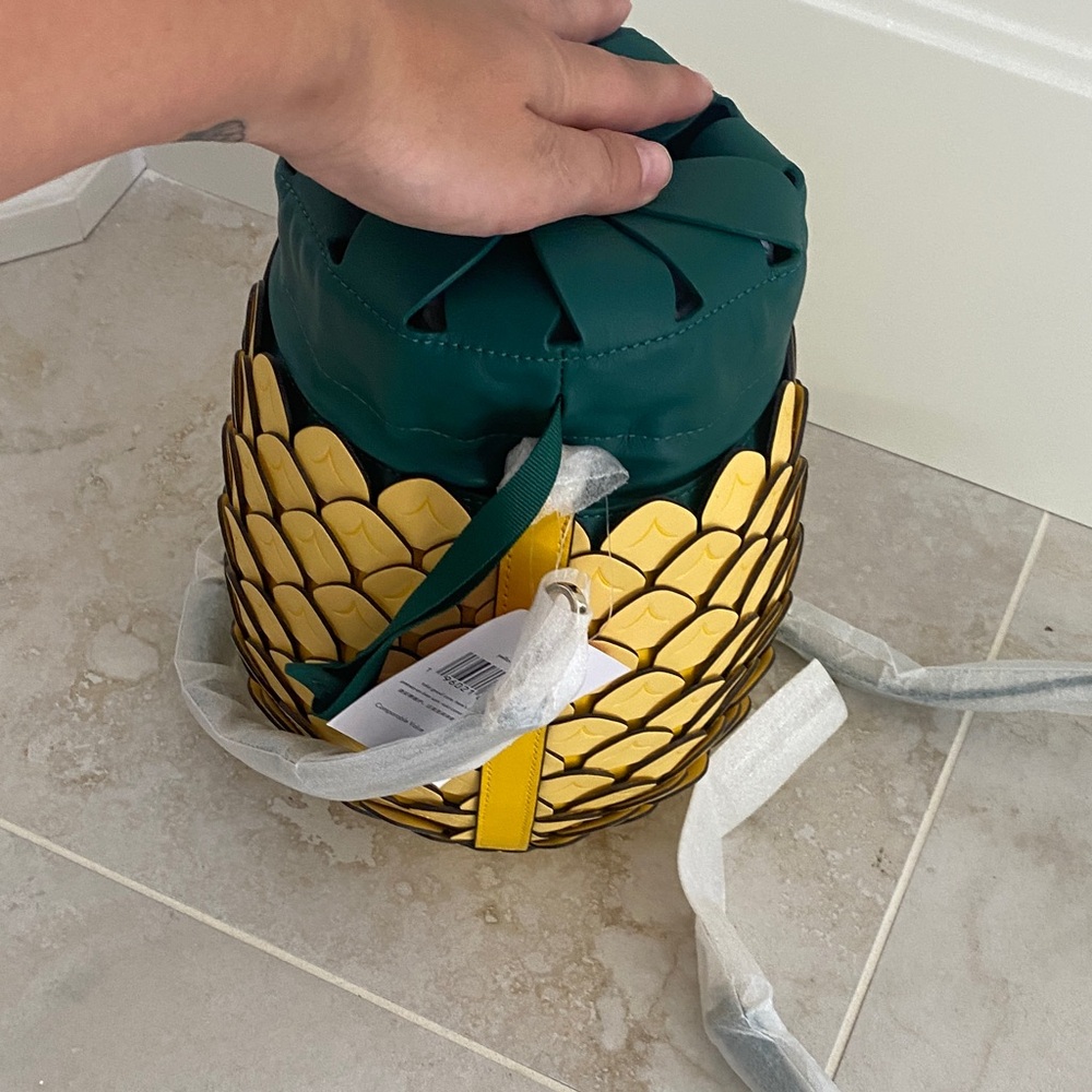 Brand New Pineapple Kate Spade Green and Yellow Crossbody Bag